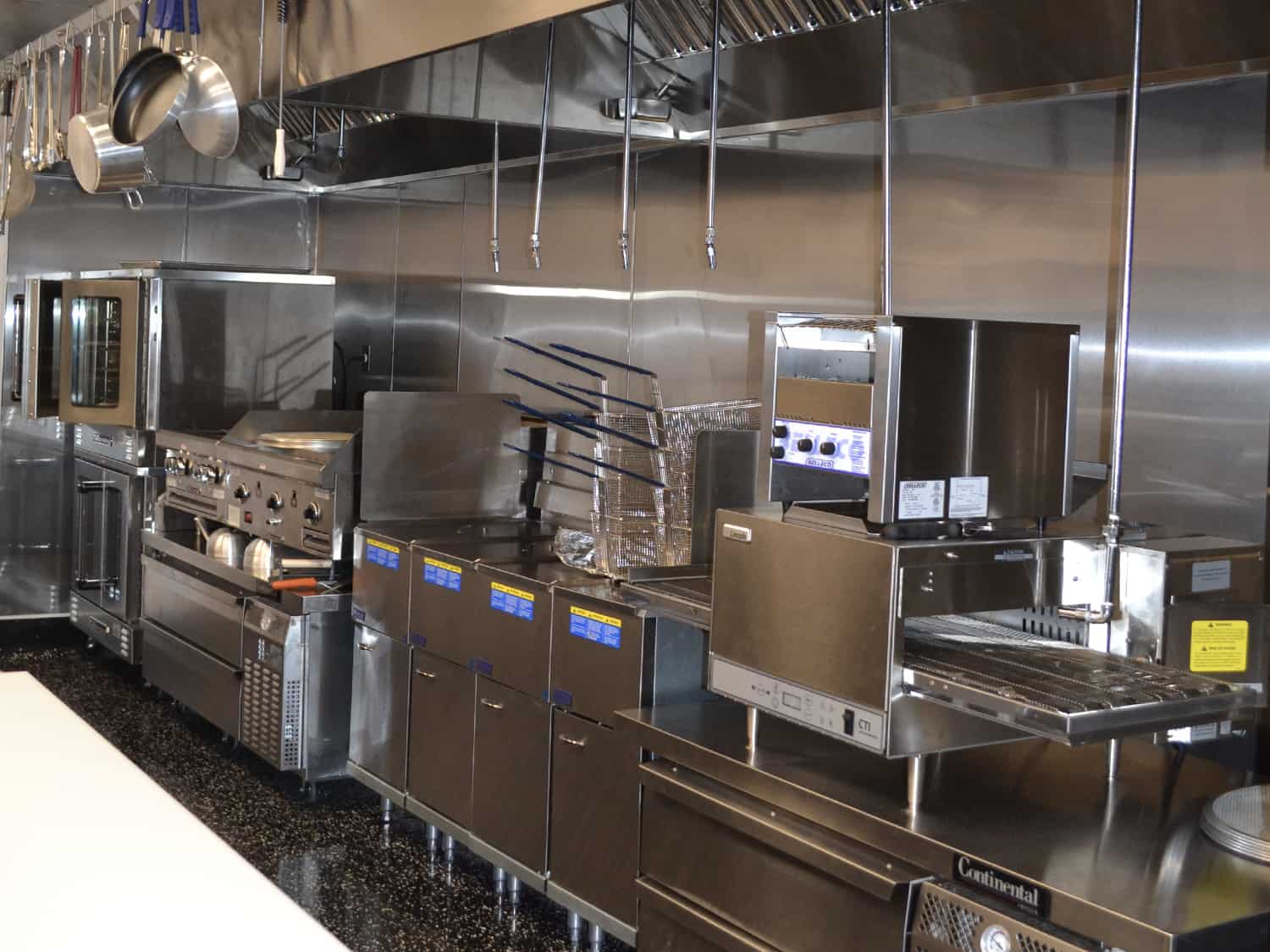 Commercial Fryers for Restaurant - Deep Industrial Fryers: Gas, Electric,  Countertop, Floor